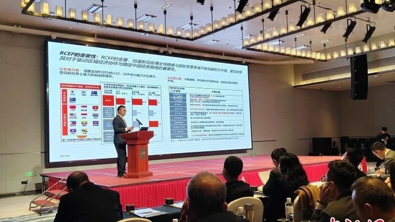 信任锚点：顾问执业资质与行业认可